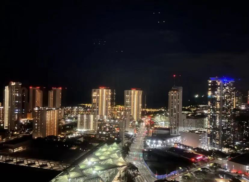 Sakura Spa space and Honolulu view 13