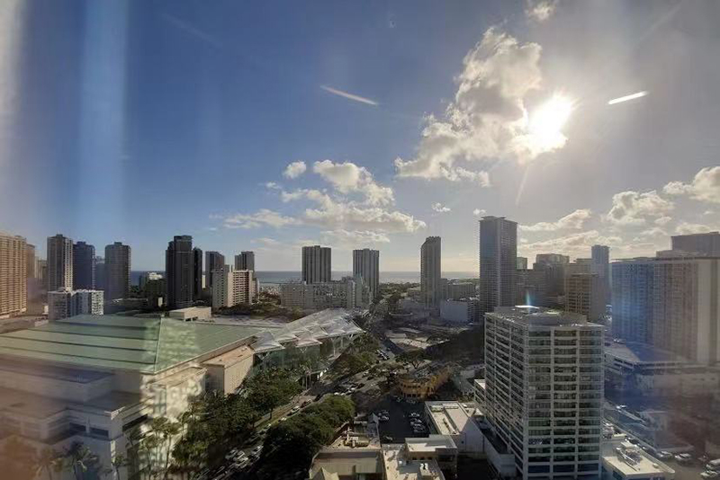 Sakura Spa space and Honolulu view 21
